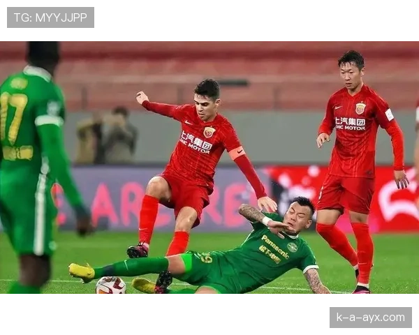 上海海港进攻火力持续提升,本赛季场均进球领跑中超 上海海港进攻火力持续提升,本赛季场均进球领跑中超