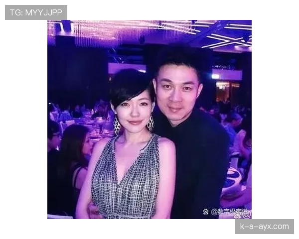 管晨辰居然开起超跑了？这生活跟他球场形象差太远了吧！